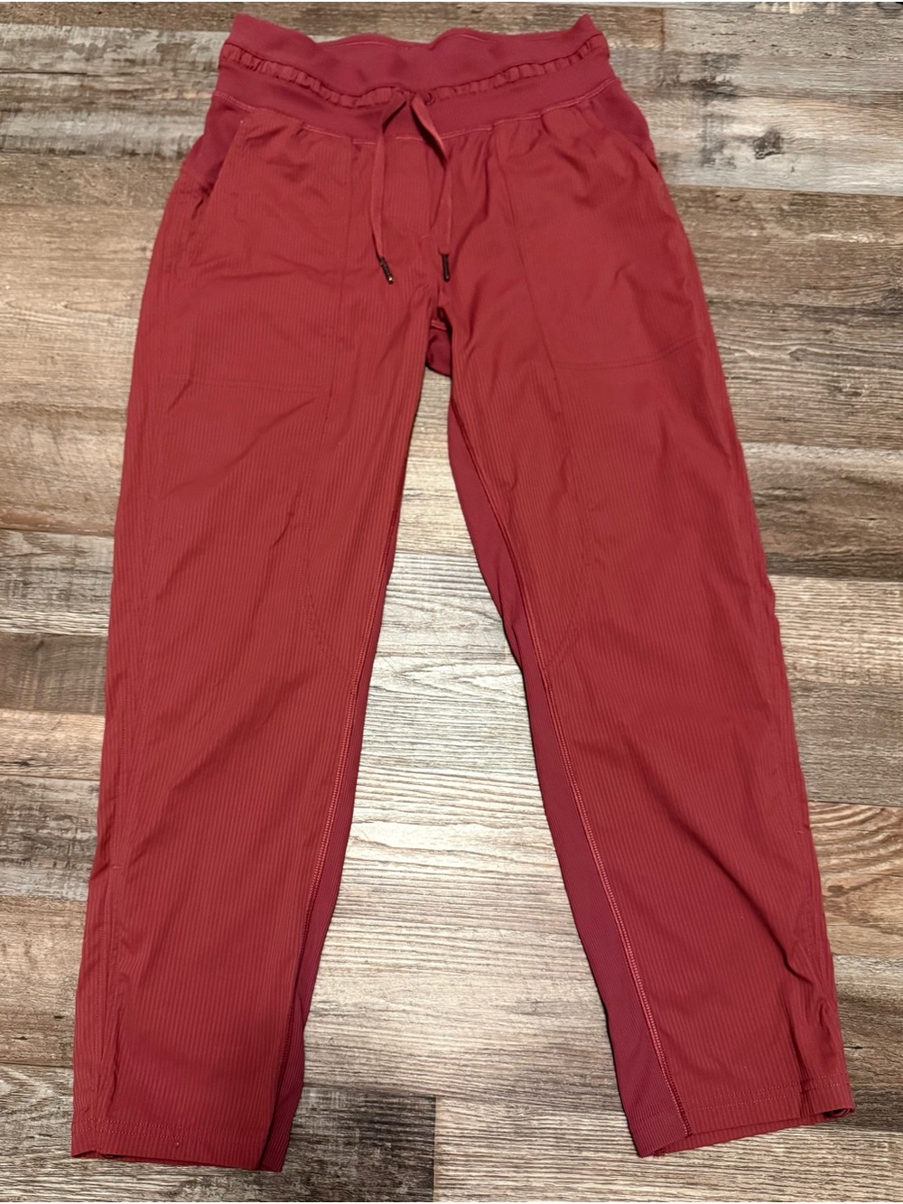 lululemon athletica Women's Cropped Drawstring Pants Size 4 EUC